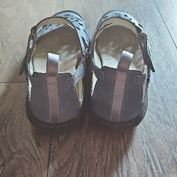 JBU Sandals - Picture 5 of 8